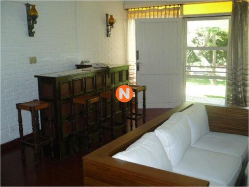 Casa En Venta Y Alquiler, Cantegril, Punta Del Este, 4 Dormitorios.- Ref: 207382