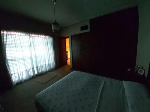 Imagen 5 de 10 de Importante Chalet En Dos Plantas