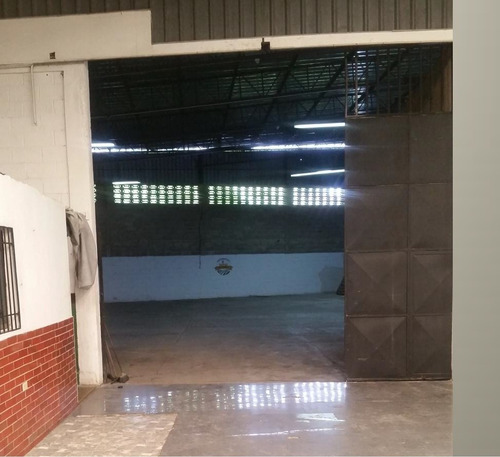 Imagen 4 de 14 de Venta De Gran Galpon Industrial