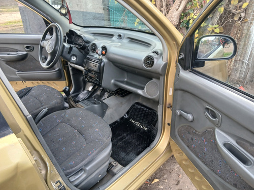 Tiene 4 Ruedas Semi Nuevas Bateria Nueva Y Detalles Del Uso