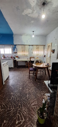 Local Con Vivienda En Venta En Valentin Alsina