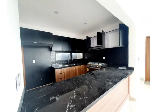 Casa En Venta Con Alberca Esquina Fracc Punta Tiburon
