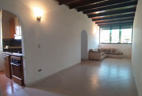 Imagen 2 de 11 de Acogedor Apartamento Urb. Terrazas Del Este, 75mts2