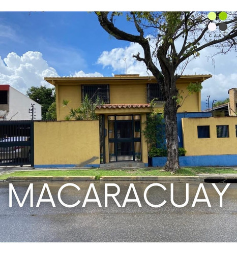 Casa En Venta . Urb Macaracuay.