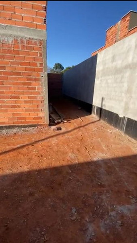 Imagem 5 de 8 de Casa Térrea Com 3 Quartos - 339-v