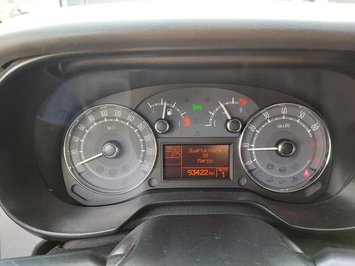 Fiat Linea 1.8 Essence 16v Flex 4p Automatizado