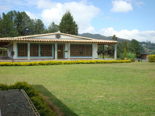 Gran Finca En Guarne, Excelente Ubicación, 77.400 M²