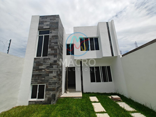 Casa En Venta En Col. Otilio Montaño Apta A Créditos Con 3 Recamaras