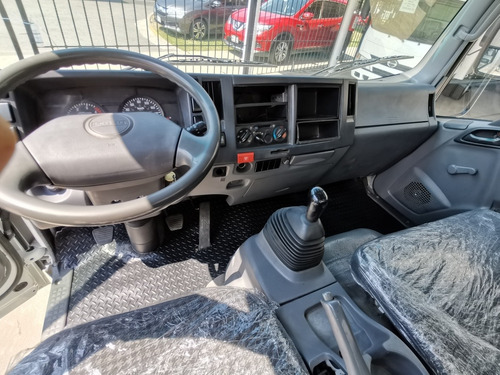 Imagen 9 de 9 de Isuzu Elf 400 2010