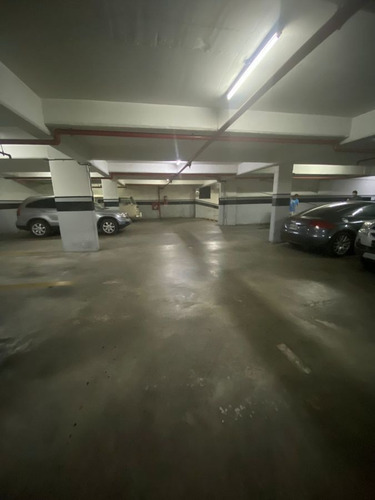Imagen 3 de 4 de Cochera A La Venta En Edificio Barcelona 5 De San Miguel
