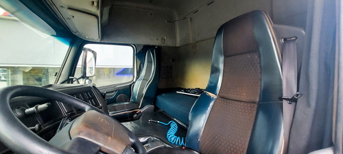 Imagem 8 de 14 de Volvo Fm 370 6x2 2p (diesel) (e5) 2014/2014 Via Trucks | Un