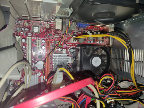 Cpu Amd Athlon Ii X2 270 A 3.4. Con 4 En Ram Dd De 260gb Fun (Usado)