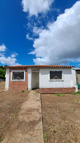 Imagen 3 de 16 de Se Vende Casa En Obra Gris Urb. Los Samanes Zona Industrial