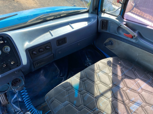 Imagem 7 de 14 de Mercedes-benz L 1620 6x2 1999 Cabine Leito Com Baú Furgão