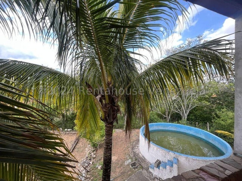 Mayra Lara Rah Vende Amplia Y Bella Casa Campestre En Conjunto Privado, El Manzano, Son 4.197mts2, 3 Hab., 4 Baños, Anexo Para El Servicio, Piscina, Tanque Subterráneo Con Bombas E Hidroneumático