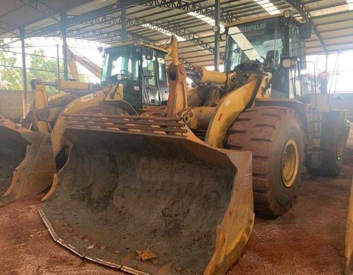 Pá Carregadeira Caterpillar 966h - 2015
