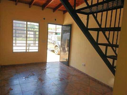 Imagen 7 de 30 de Casa Más 2 Departamentos Al Frente Con Cochera Escritura Cerca Acceso Oeste Permuta