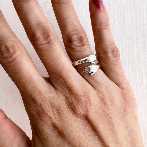 Imagen 6 de 10 de Anillo De Plata Ley 925 Abrazo Manitas Mujer Agalea