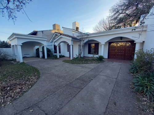 Vendo Casa 3 Dormitorios En Villa Allende