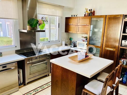 Imagen 12 de 22 de Venta De Casa 6 Ambientes En Los Pingüinos, Ituzaingó