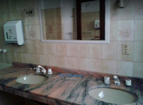 Imagen 10 de 14 de Amplio Ampartamento En Centro De 4 Dormitorios Y Escritorio
