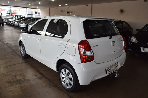 Toyota Etios 1.3 X Hatch Flex