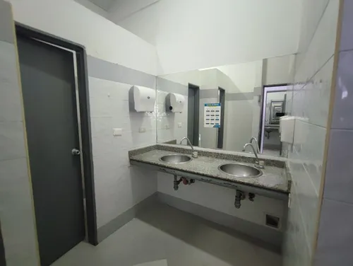 Bodega En Arriendo 1.300m2 Poblado