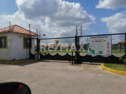 Imagen 2 de 7 de Casa En Alquiler En Urb. Los Samanes Conjunto Residencial Los Apamates. Maturín (9)