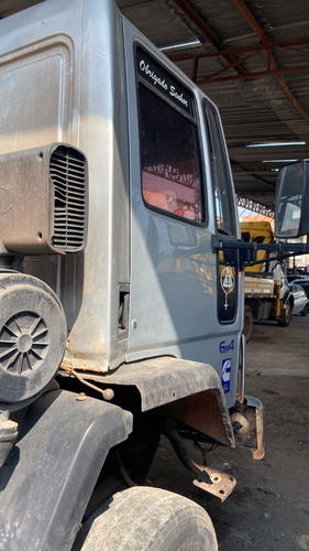 Imagem 11 de 25 de Ford Cargo 6332 2011/11 6x4 Chassis