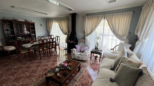Casa En Venta De 3 Dorm. En Concepción
