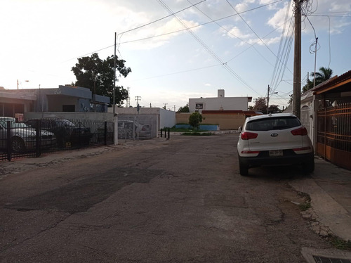 Terreno De 250 M2 En Jardines De Miraflores, Merida