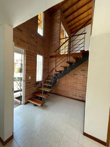 Casa En Venta En Jardines De La Católica. Cod V11893