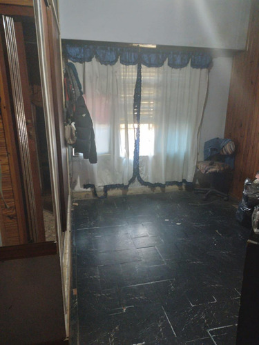 Casa En Venta - 3 Dormitorios 2 Baños - Cochera - 528mts2 - Gregorio De Laferrere, La Matanza