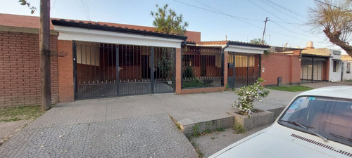 Casa En Venta En San Miguel De Tucumán