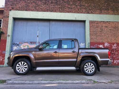 Volkswagen Amarok Highline - 4x2 - Manual - Permuto/financio