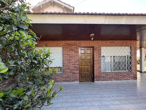 Casa Quinta Desarrollada En Planta Baja - Ideal Emprendimiento Geriatrico