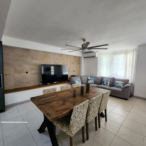 Venta Villa En Costa Bavaro: 3 Dormitorios (lista)