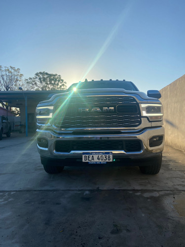RAM 2500 6.4 V8 Laramie Crew Cab At 4X4