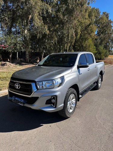 Toyota Hilux 2.8 Cd Srv 177cv 4x2 At