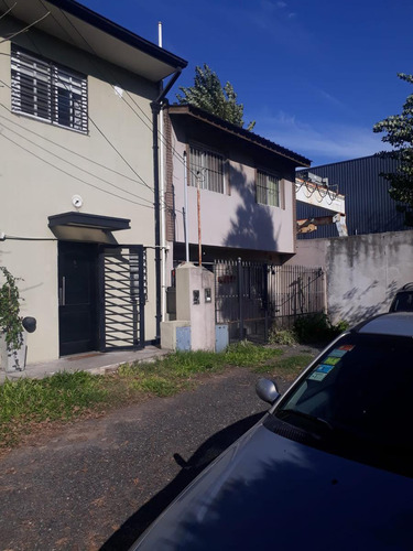 Duplex 4 Ambientes- Fondo- Parrilla-  En Villa Gobernador Udaondo