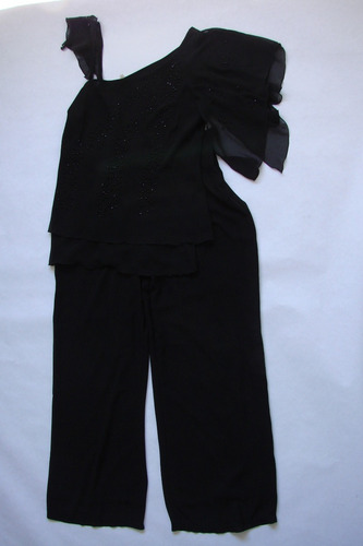 Conjunto En Crepe Pantalon Palazzo Y Musculosa Bordada