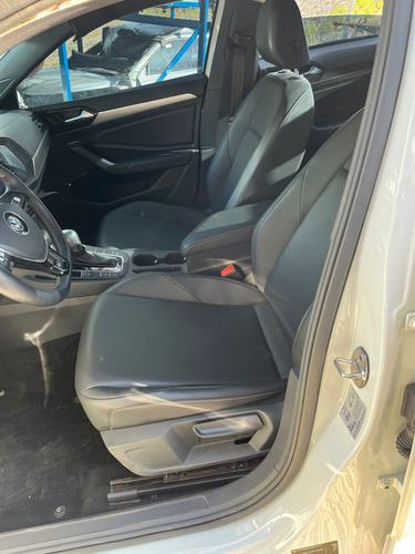 Jetta 1.4 R-line Tsi 2019 150cvs Flex Aut. - Solicite Peças