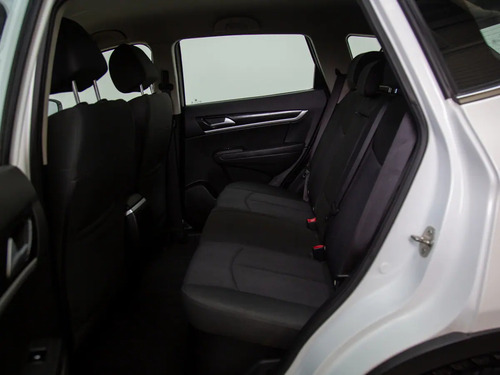 Dongfeng 2.0 Luxury 4x2 Mt 5p Ax7