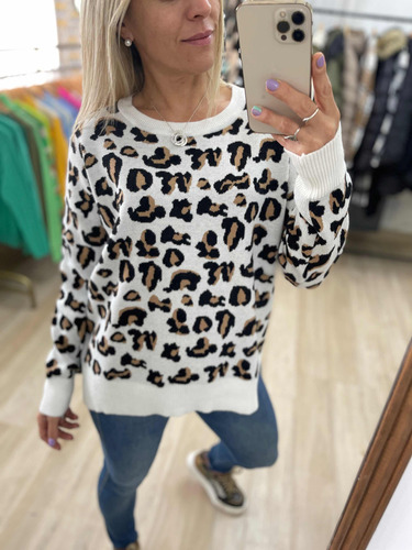 Imagen 6 de 10 de Sweater Animal Print Mujer