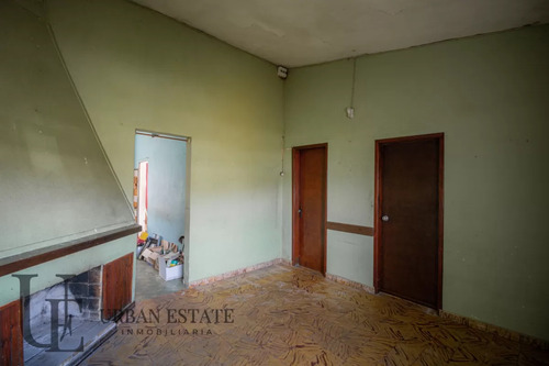 Venta Casa 2 Dormitorios + Apartamento De Servicio, En Pando