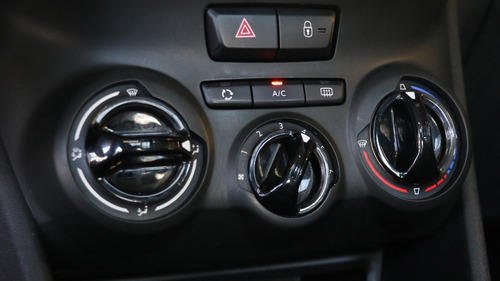 Peugeot 208 1.6 Allure - 99068 - C