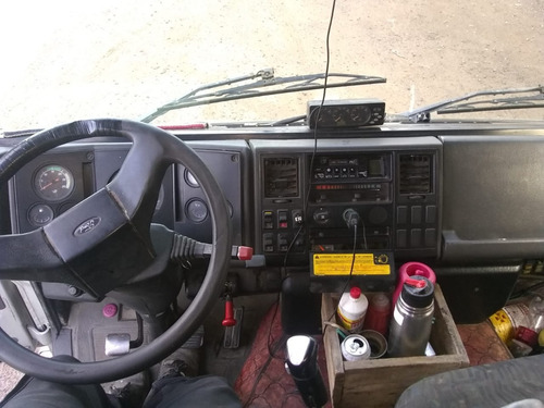 Ford Cargo 1831