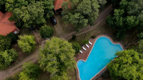Cabaña De Dos Dormitorios + Club House (ping Pong, Pool, Metegol Y Juegos De Mesa) + Pileta Enorme