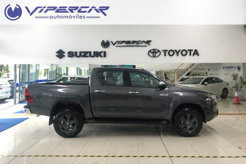 Imagen 4 de 14 de Toyota Hilux Srv 4x4 Nafta 2.7 2023 0km
