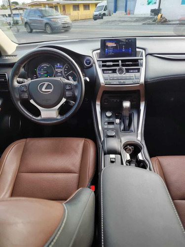 Imagen 7 de 14 de Lexus Nx300h .